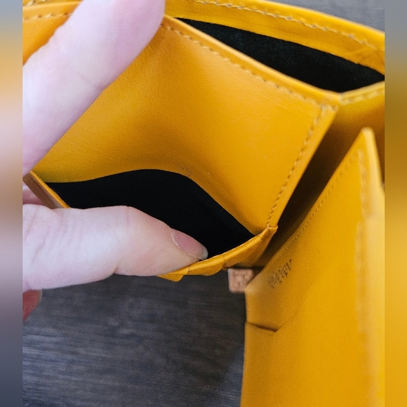 Vintage Yves Saint Laurent Yellow Folded Embossed Leather Wallet - MINT - Picture 11 of 15
